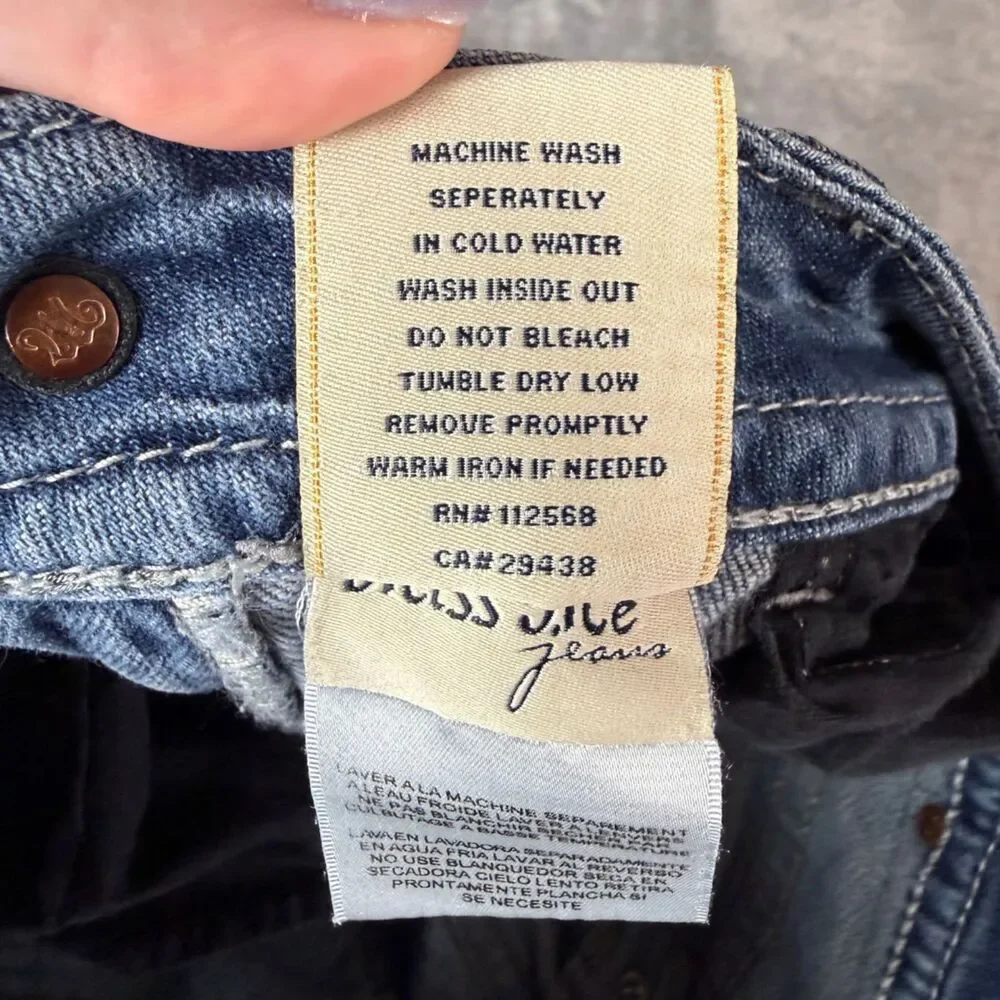 Miss Me Low Rise Bootcut Jeans Size 27 Blue Sequin Flap Pocket Stretch Denim